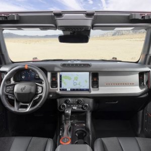 2022-Ford-Bronco-Raptor-Interior.jpg